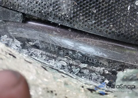 2015 Toyota Camry Se z USA, uszkodzony, nr VIN 4T1BF1FK1FU020986